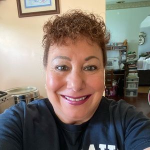 Meet your Posher, Alma